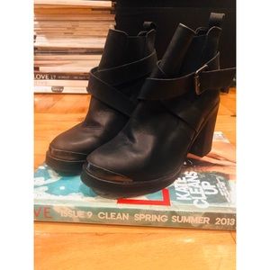 Urban Outfitters/Deena & Ozzy Booties EU37/UK4/US7